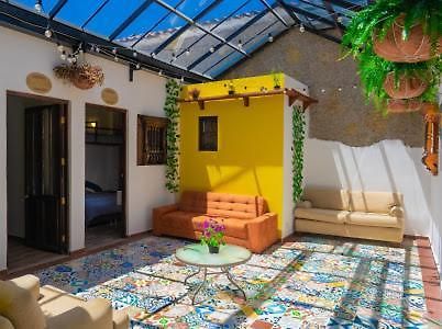 La Casa De Las Plazas Богота Екстериор снимка